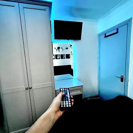 Custom House, 1 Room, 1 Privatunterkunft *