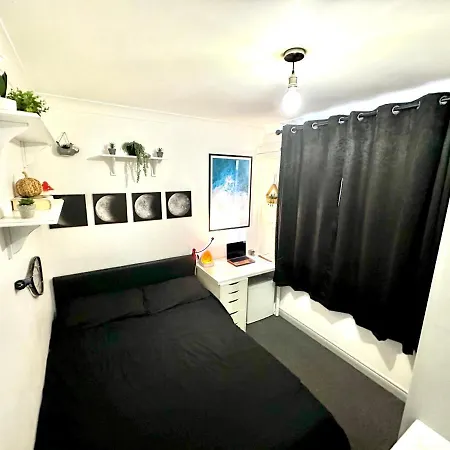 Custom House, 1 Room, 1 Dublín