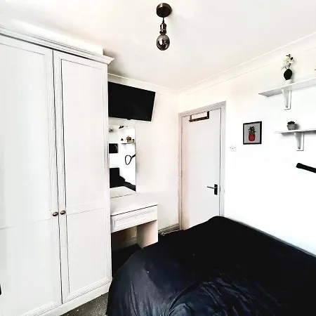 Custom House, 1 Room, 1 Dublín